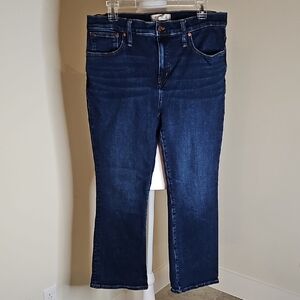 Madewell Cropped Mid-Rise Kick Out Jeans Dark Wash  Size 12
